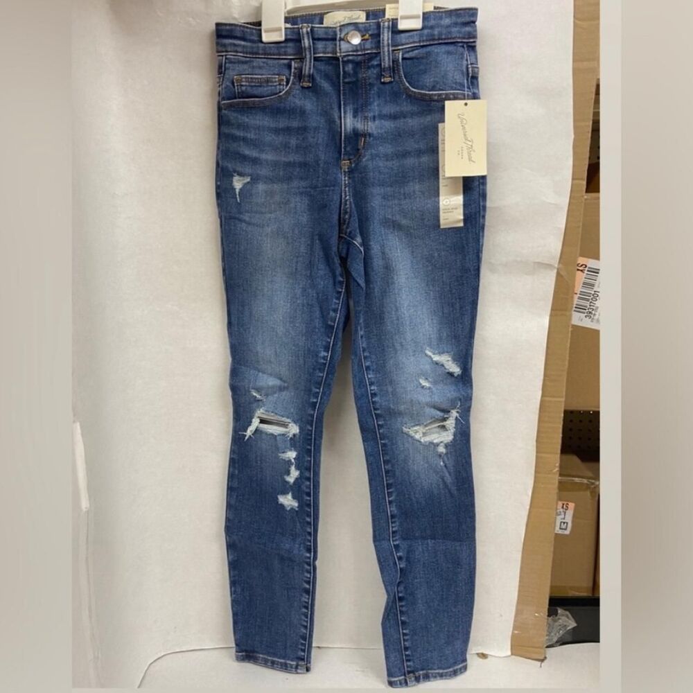 Universal-thread Women's Blue and Navy Jeans